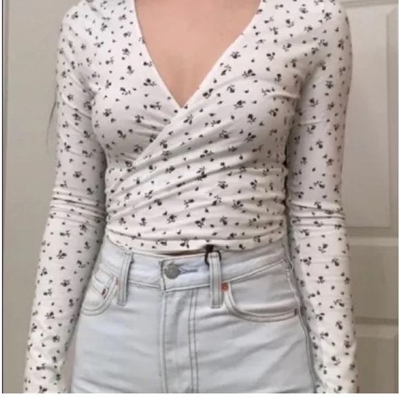 Brandy Melville Tops - Brandy Melville White Floral Wrap Blouse